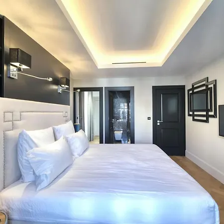 Apartment Charming In Heart Of *
